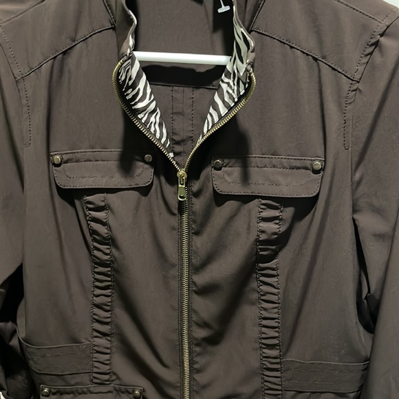 $8SALE Chicos Zenergy 0 Brown White Zebra Jacket Ret$79 Snap Up Sleeve - Picture 6 of 13